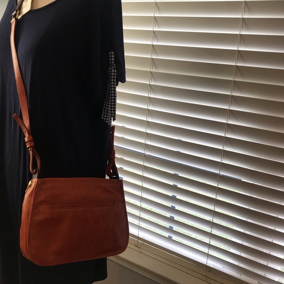 hobo banjo crossbody